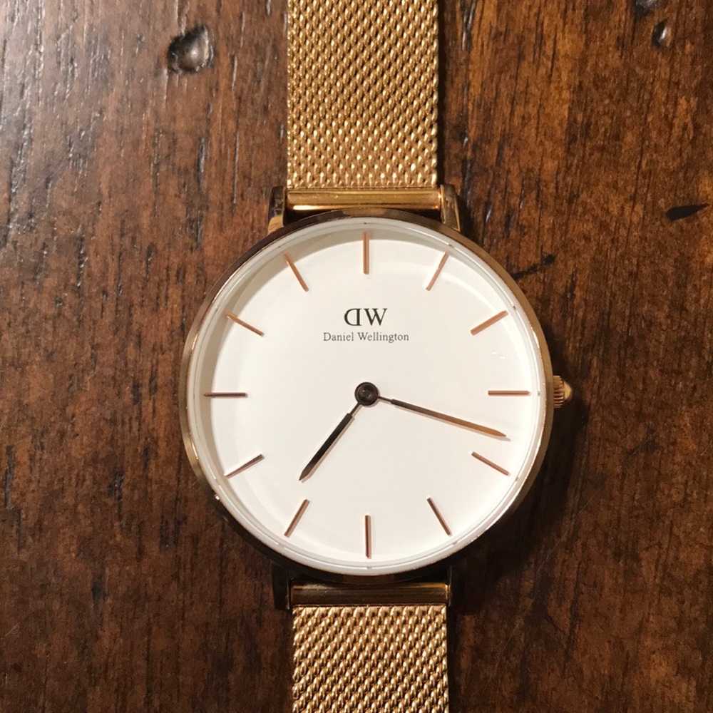 Daniel Wellington Classic Petite Melrose Watch